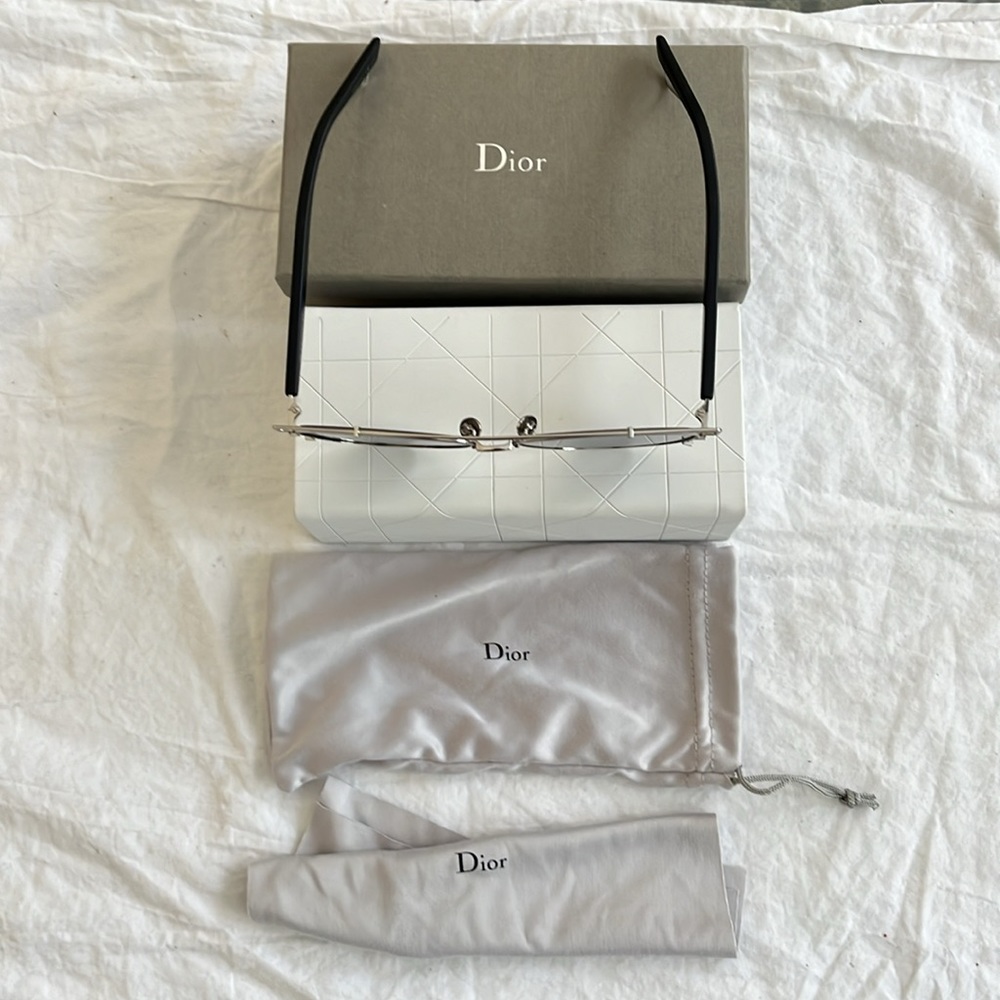 Christian Dior Mint Condition Silver sunglasses - Picture 5 of 5